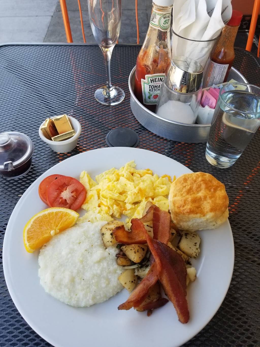 Blackberry Bistro | restaurant | 4240 Park Blvd, Oakland, CA 94602, USA | 5103361088 OR +1 510-336-1088