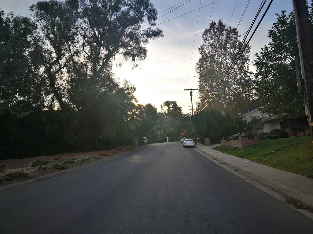 Carls Jr. | restaurant | 19400 Ventura Blvd, Tarzana, CA 91356, USA | 8189961868 OR +1 818-996-1868