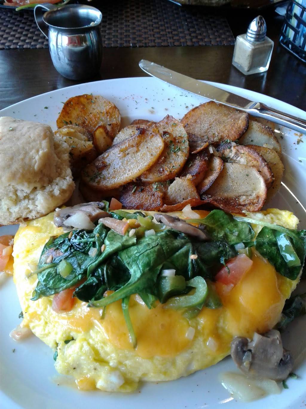 Corner Spot Cafe | restaurant | 1825 Roosevelt Rd, Broadview, IL 60155, USA | 7088655552 OR +1 708-865-5552