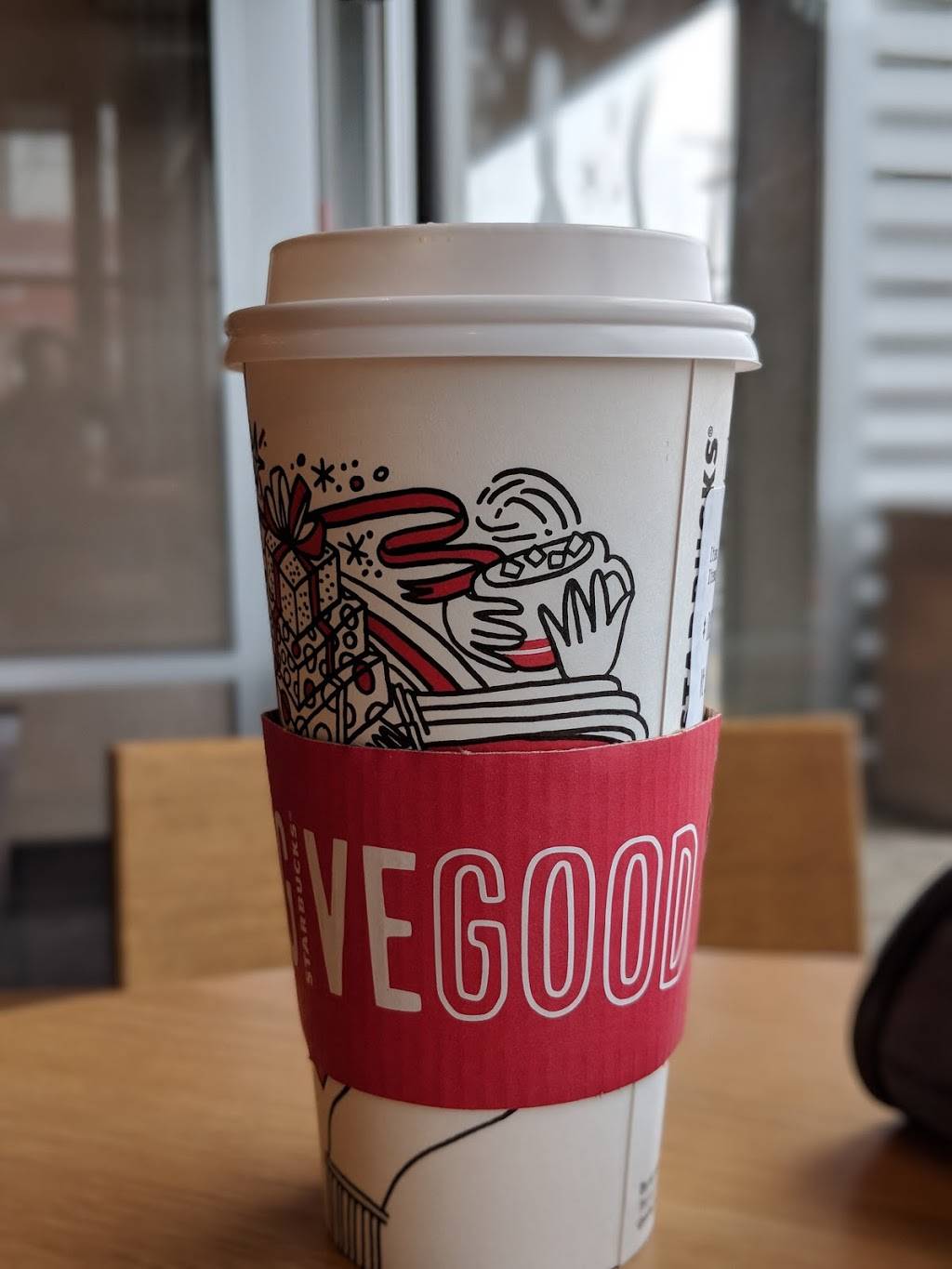 Starbucks | cafe | 1570 Olentangy River Rd, Columbus, OH 43212, USA | 6142990625 OR +1 614-299-0625