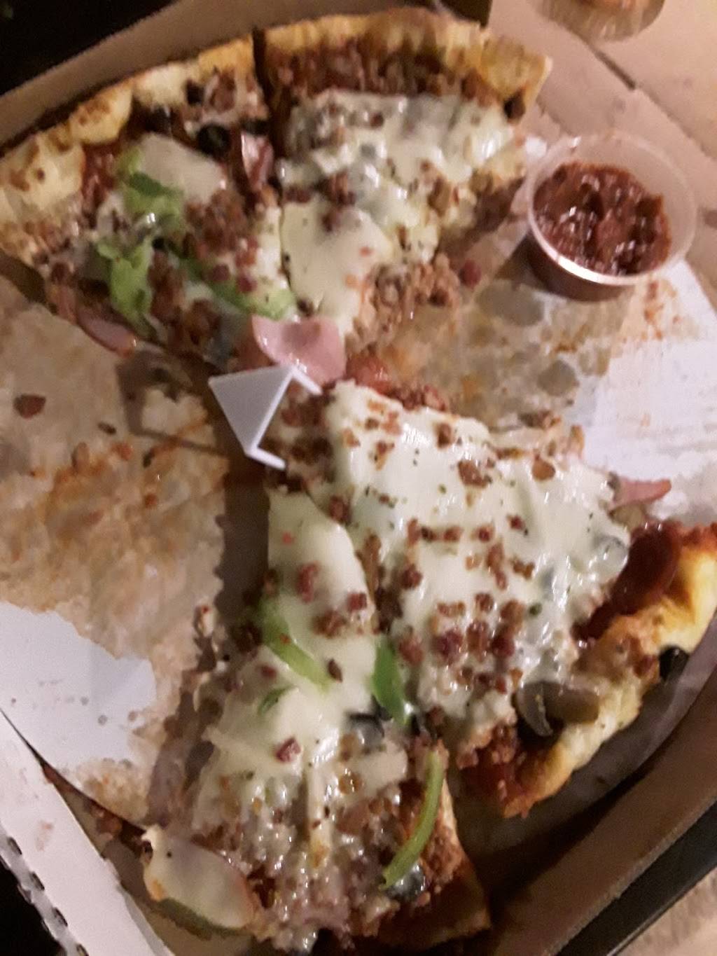 Bobes Pizza | restaurant | 620 W 9th St, Mt Carmel, IL 62863, USA | 6184502623 OR +1 618-450-2623