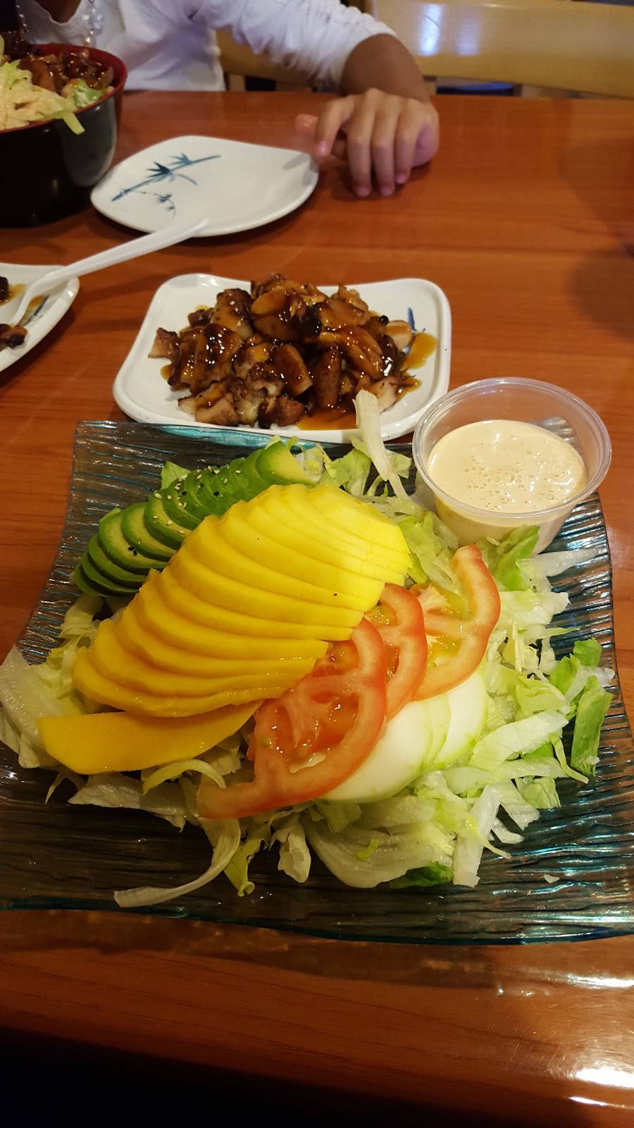 Western Maki | restaurant | 535 S Riverside Ave, Rialto, CA 92376, USA | 9098730613 OR +1 909-873-0613