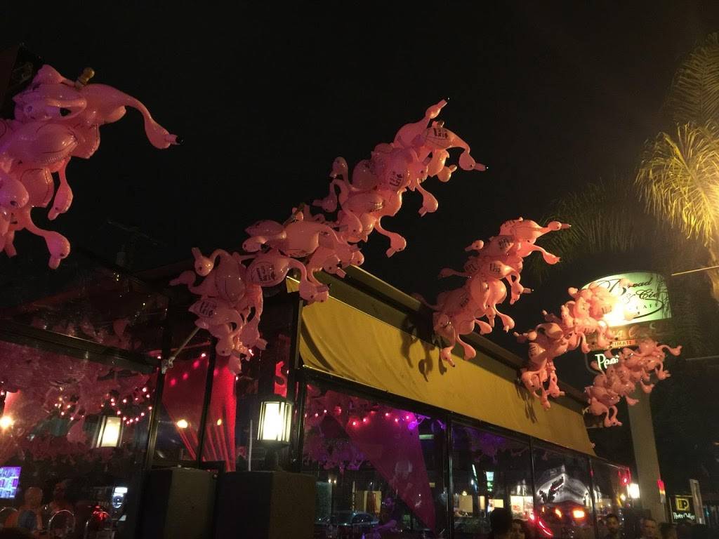 Urban MOs Bar & Grill | restaurant | 308 University Ave, San Diego, CA 92103, USA | 6194910400 OR +1 619-491-0400