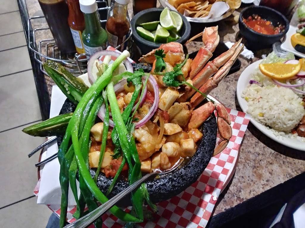 Mariscos Uruapan | restaurant | 10940 Limonite Ave, Mira Loma, CA 91752, USA | 9514795910 OR +1 951-479-5910