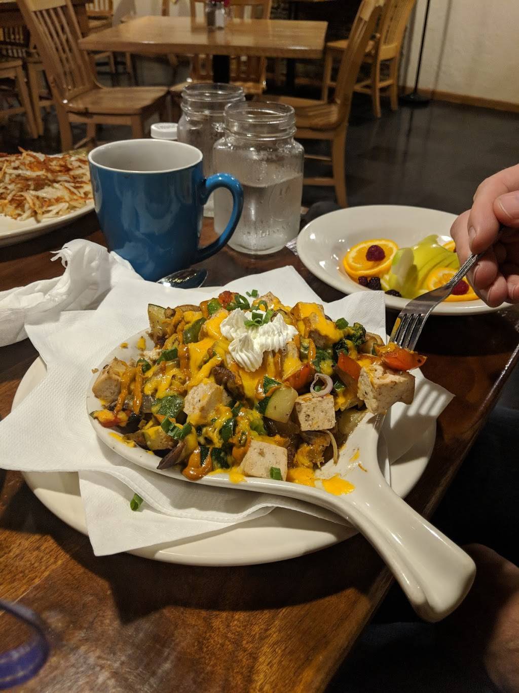 Black Walnut Kitchen | restaurant | 1014 17th Ave, Monroe, WI 53566, USA | 6083251809 OR +1 608-325-1809