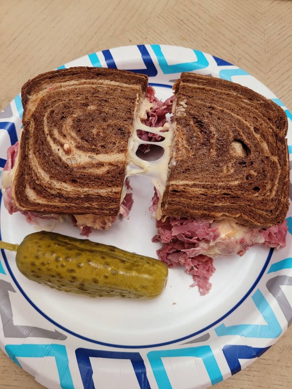 Nanas New York Deli | restaurant | 6220 Northwest Hwy, Crystal Lake, IL 60014, USA | 8158933354 OR +1 815-893-3354