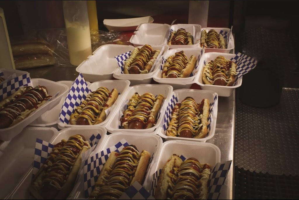 LA Hot Dogs & Munchies | restaurant | 5231 Steve Ave, Riverside, CA 92509, USA | 9092794364 OR +1 909-279-4364