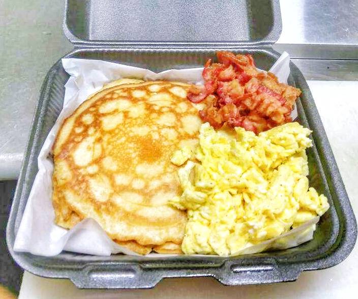 Tooties Grill & More | restaurant | south, 4606 S Lamar St, Dallas, TX 75215, USA | 2144213545 OR +1 214-421-3545