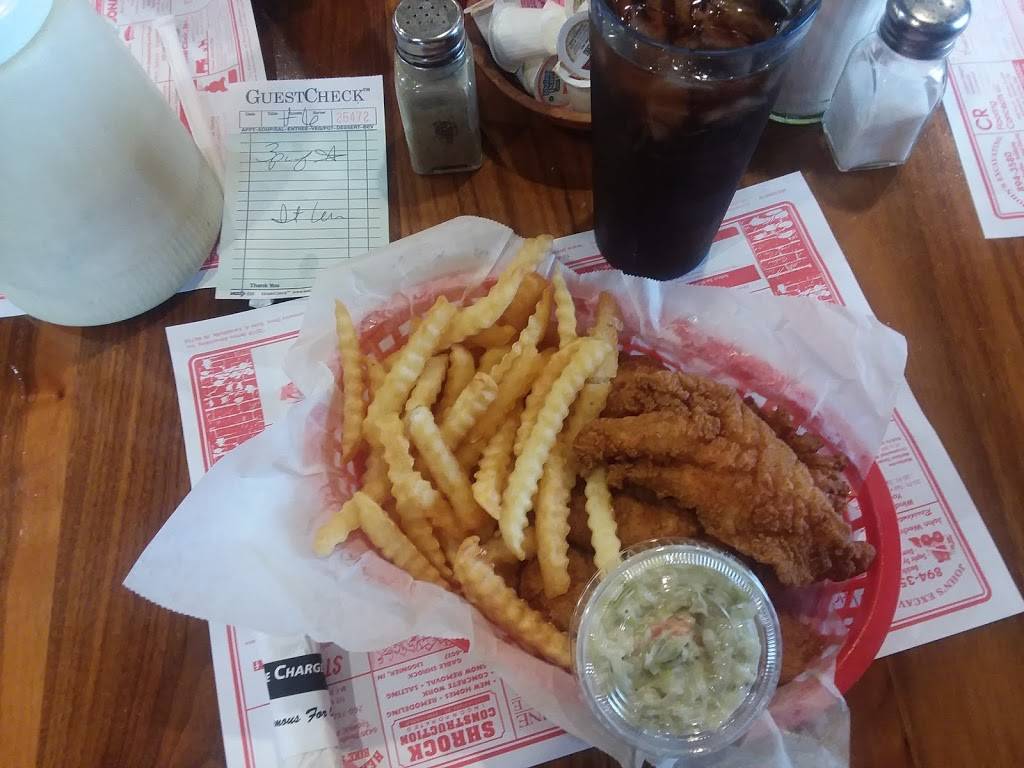 Charger House Restaurant | restaurant | 111 US-6, Ligonier, IN 46767, USA | 2608944000 OR +1 260-894-4000