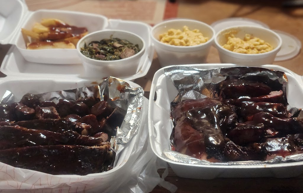 Fishers BBQ & Moore | restaurant | 1046 Bell Rd, Niles, MI 49120, USA | 2692620625 OR +1 269-262-0625