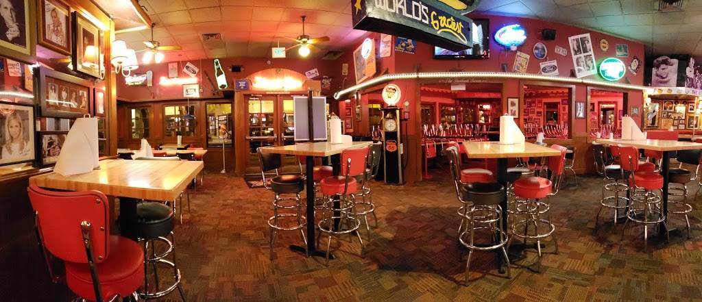 Fuddruckers | restaurant | 221 N San Fernando Blvd, Burbank, CA 91502, USA | 8188484856 OR +1 818-848-4856