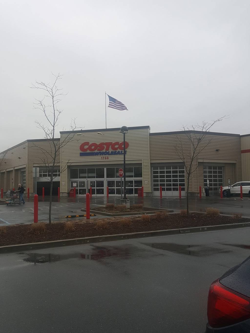 Costco Food Court | meal takeaway | 1768 Old Country Rd, Riverhead, NY 11901, USA | 6316550110 OR +1 631-655-0110