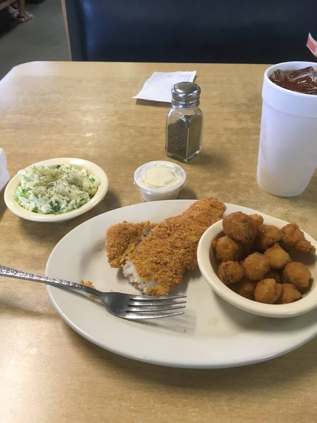 Raggedy Anns Country Cafe | restaurant | 1030 4th Ave N, Bessemer, AL 35020, USA | 2054258415 OR +1 205-425-8415