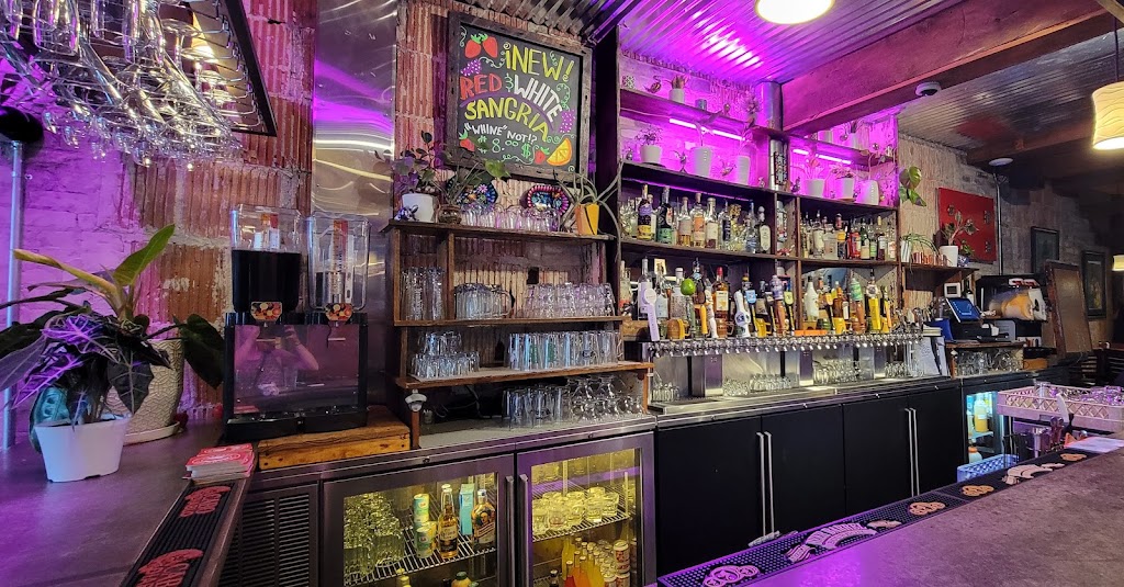 La Cocina del Sur empanadas bar/ Pedros | restaurant | 701 E Keefe Ave, Milwaukee, WI 53212, USA | 4148100108 OR +1 414-810-0108