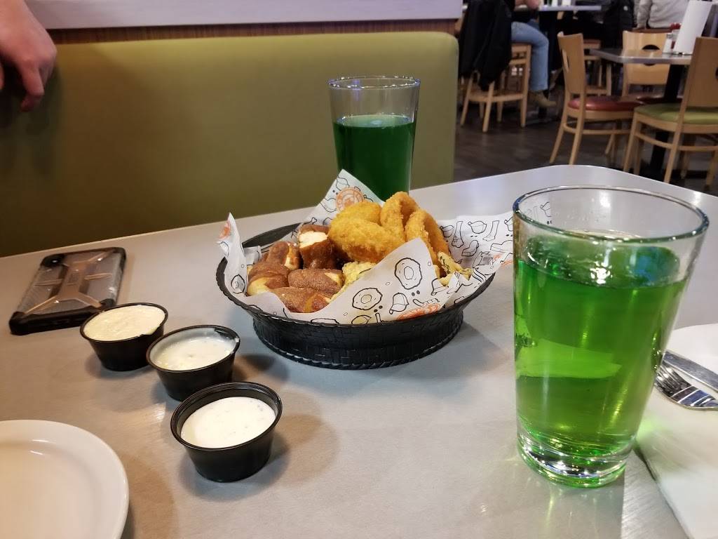 Buffalo Wings & Rings | restaurant | 1607 Flossie Dr, Greendale, IN 47025, USA | 8125129464 OR +1 812-512-9464