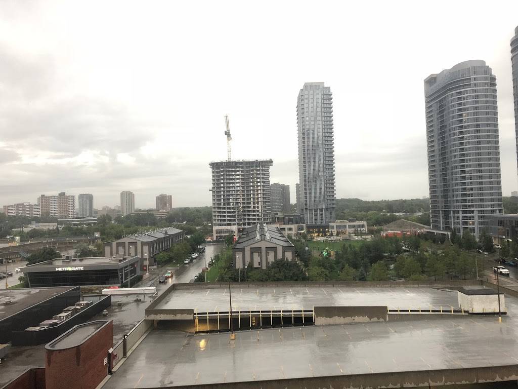 Whitesides Terrace Grille | restaurant | 2035 Kennedy Rd, Scarborough, ON M1T 3V3, Canada | 4162990562 OR +1 416-299-0562