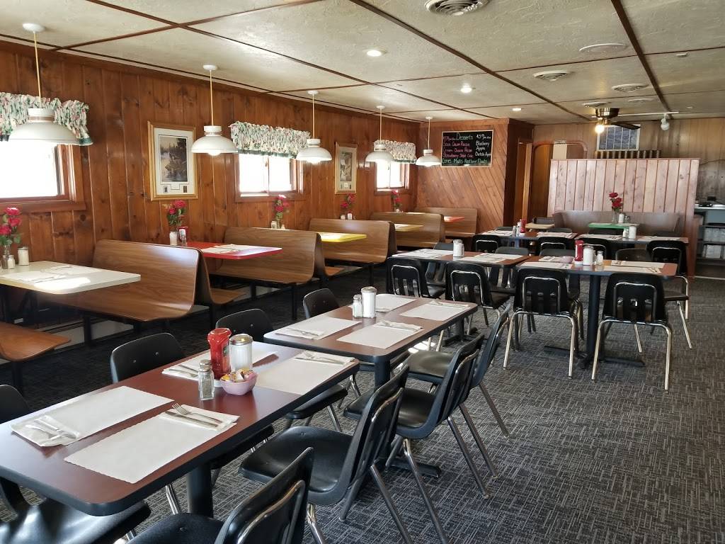 Svobodas Spotlite Family Restaurant | restaurant | 9563 Madison St, Garrison, MN 56450, USA | 3206924692 OR +1 320-692-4692