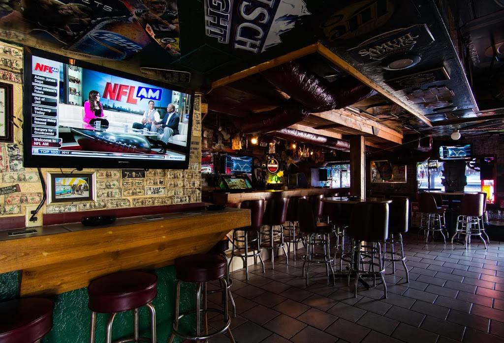 Shamrock Irish Pub | restaurant | 2201 Estero Blvd, Fort Myers Beach, FL 33931, USA | 2394638881 OR +1 239-463-8881