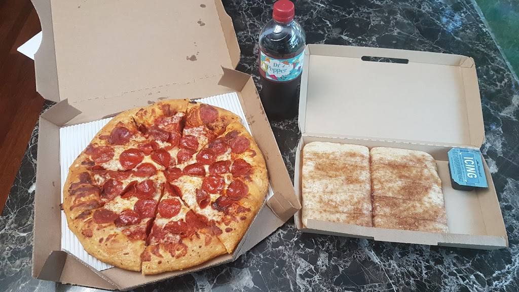 Pizza Hut | meal takeaway | 1620 Cedar Rd Suite 111, Chesapeake, VA 23322, USA | 7573824886 OR +1 757-382-4886