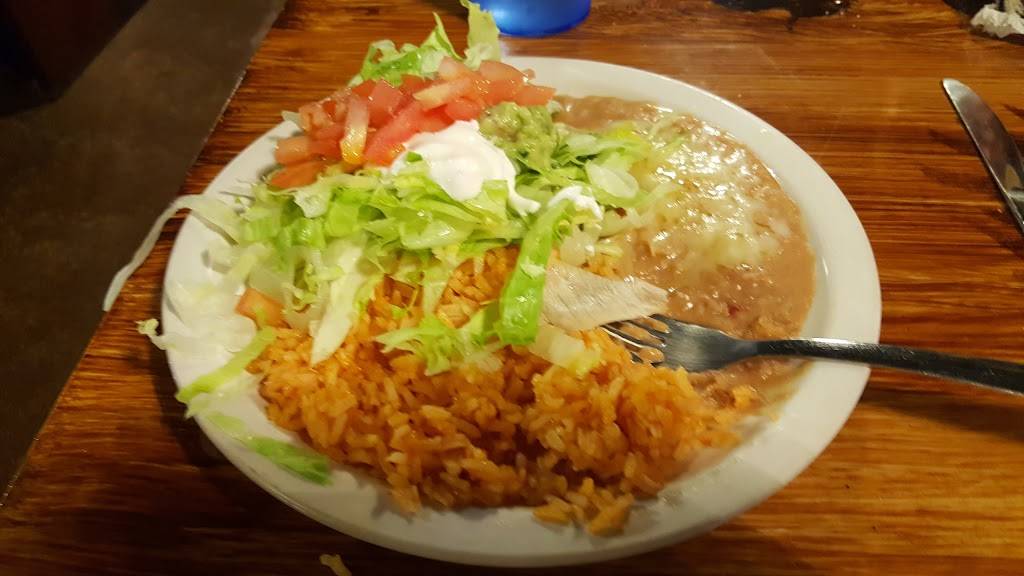 El Salto Restaurant | restaurant | 5817 Monroe St, Sylvania, OH 43560, USA | 4198240049 OR +1 419-824-0049