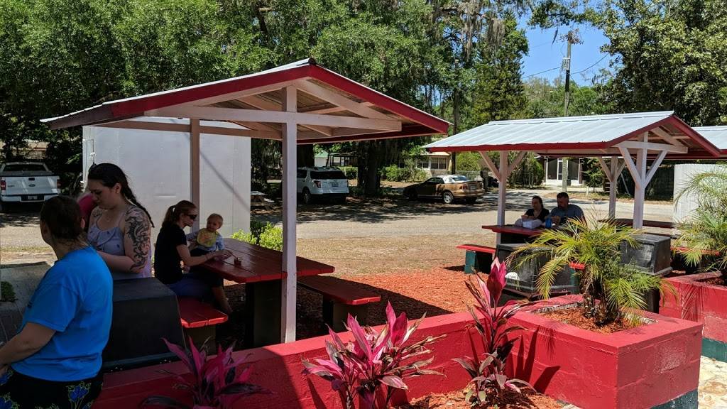 The Strawberry Hut | restaurant | 1505 N Wheeler St, Plant City, FL 33563, USA | 8137523779 OR +1 813-752-3779