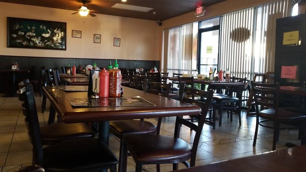 Pho Avina | restaurant | 4920 W Thunderbird Rd, Glendale, AZ 85306, USA | 6024392547 OR +1 602-439-2547
