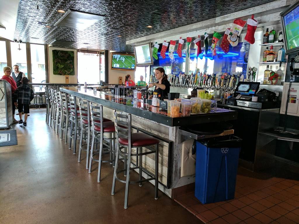 The Corner Drafthouse | restaurant | 495 Laurel St, San Diego, CA 92101, USA | 6192552631 OR +1 619-255-2631