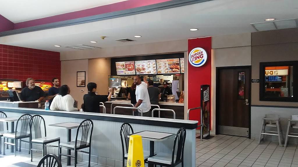 Burger King | restaurant | Route 24 Southbound, Bridgewater, MA 02324, USA | 5086979672 OR +1 508-697-9672