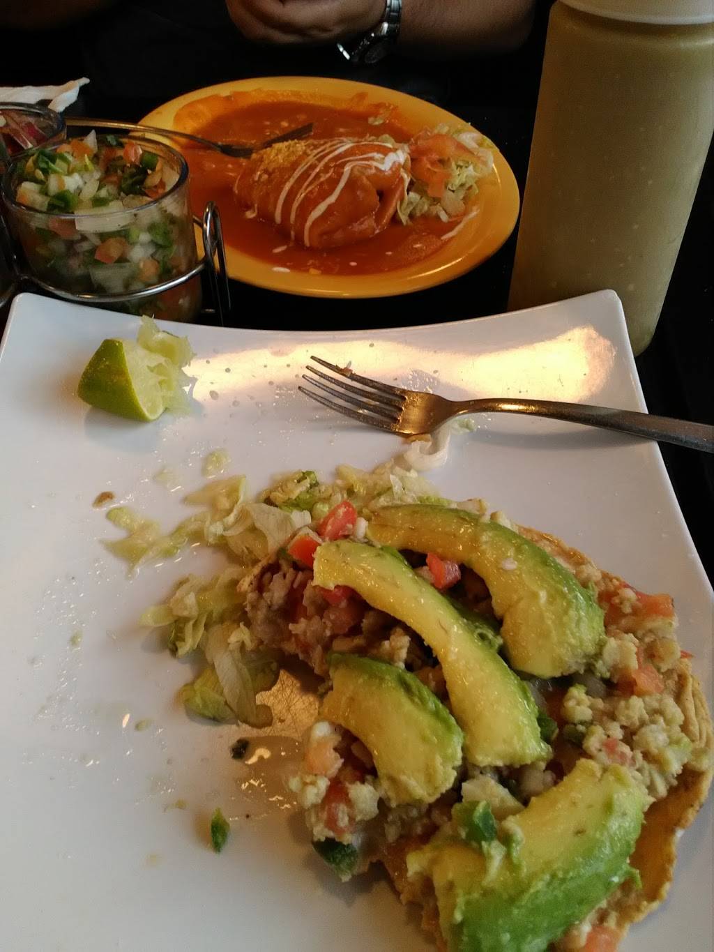 Tortas Y Tacos El Chino | restaurant | 796 Peoria St, Aurora, CO 80011, USA | 3033608765 OR +1 303-360-8765