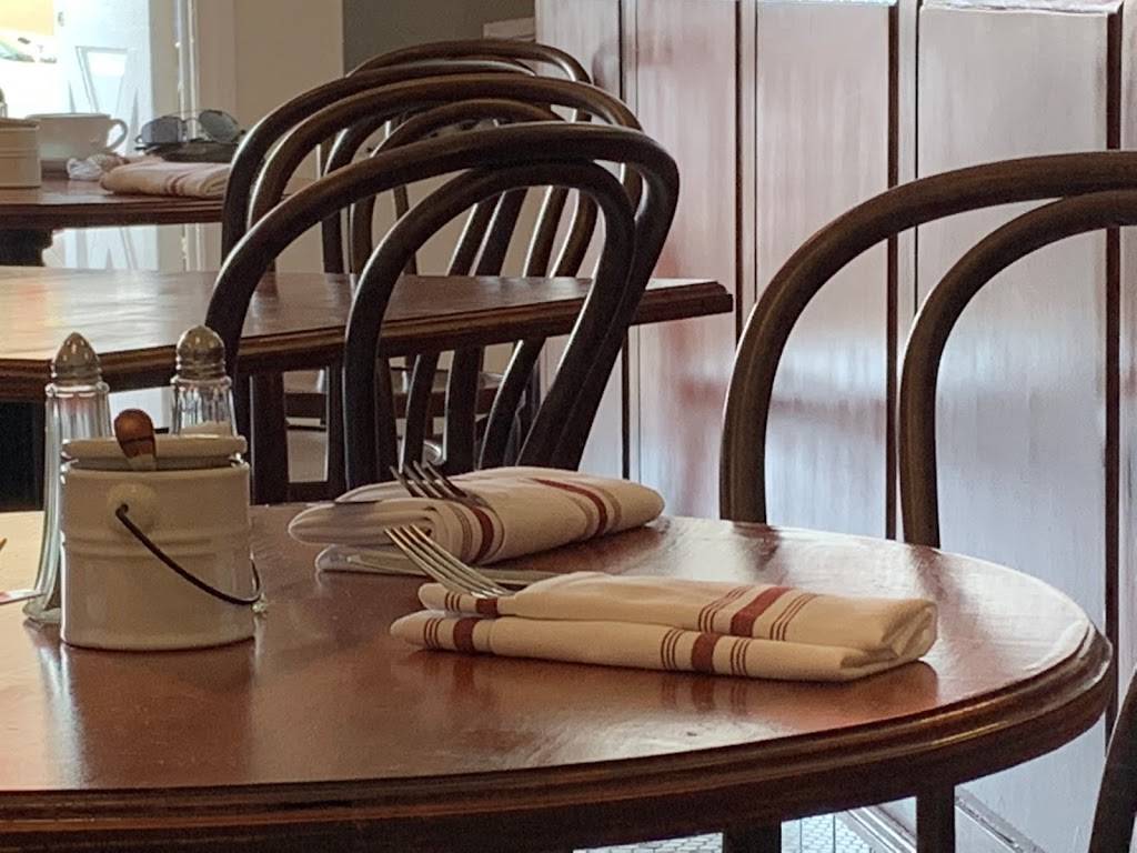 Cafe Parisien | restaurant | 244 N Larchmont Blvd, Los Angeles, CA 90004, USA | 3234980019 OR +1 323-498-0019