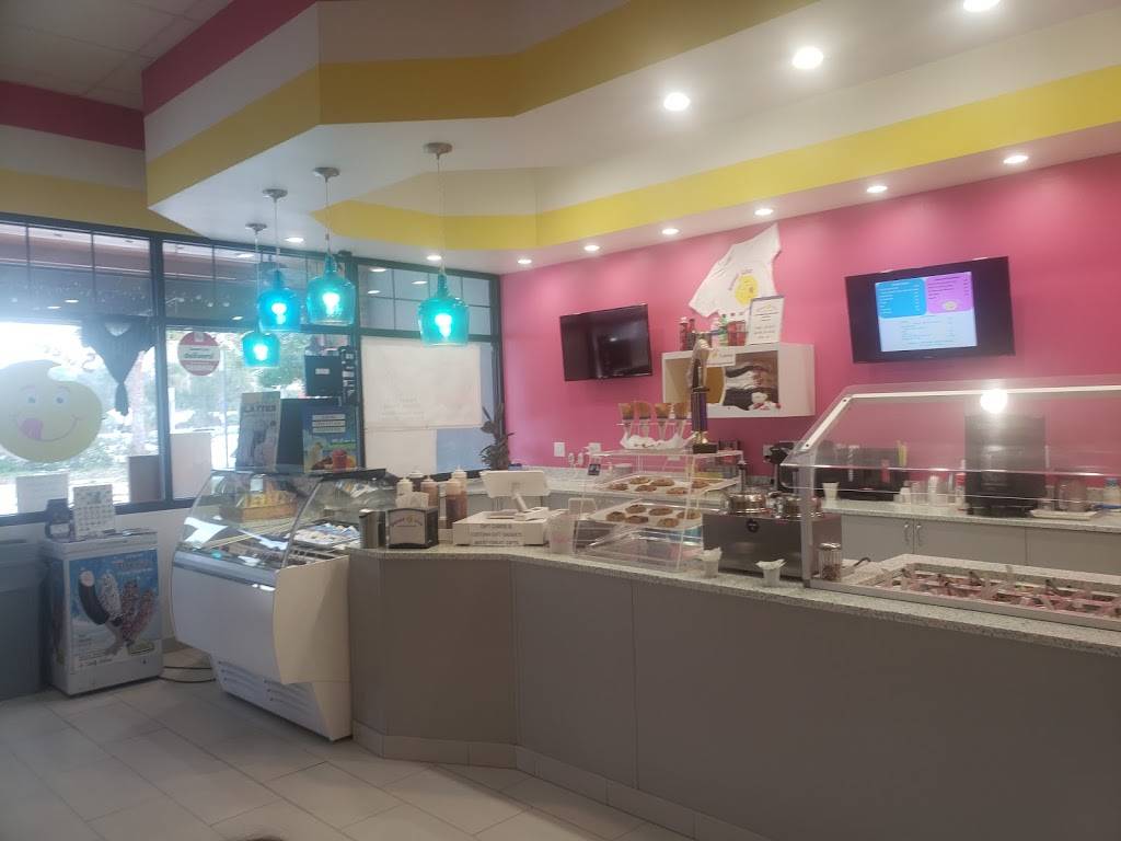 Sweet Lics Frozen Treats & More | restaurant | 224 N Woodland Blvd, DeLand, FL 32720, USA | 3868736433 OR +1 386-873-6433