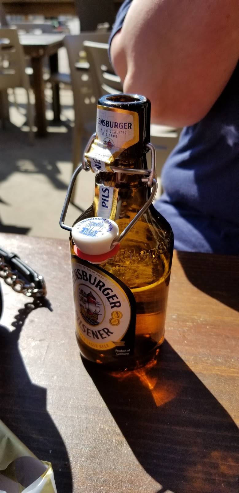 Stuttgarden Tavern | restaurant | 111 23rd St, Galveston, TX 77550, USA | 4094974972 OR +1 409-497-4972