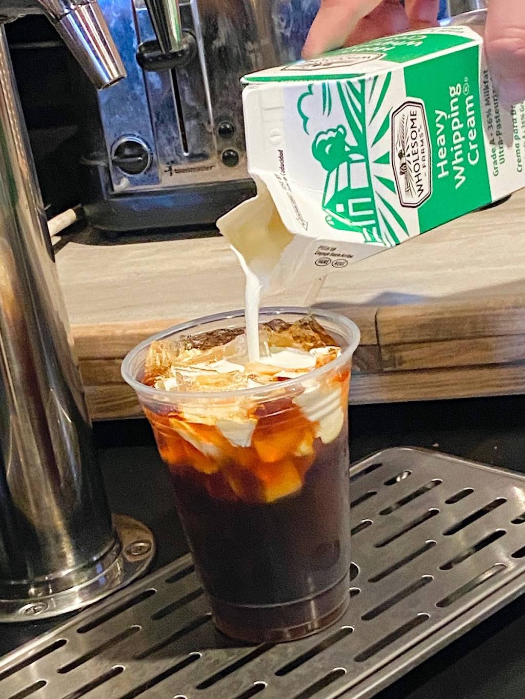 Bessos Coffee | restaurant | 112 W Main St, Henderson, TN 38340, USA | 7315202233 OR +1 731-520-2233