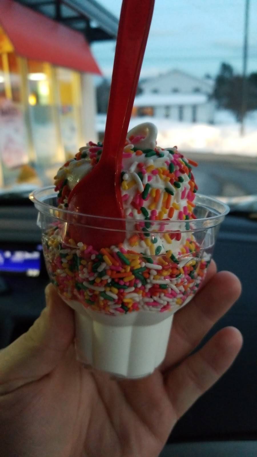 Dairy Queen Grill & Chill | restaurant | 613 Stillwater Ave, Old Town, ME 04468, USA | 2078279446 OR +1 207-827-9446