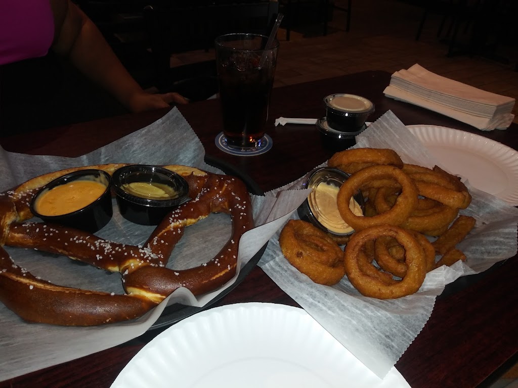 Monaghans Pub | restaurant | 414 Powhattan Ave, Essington, PA 19029, USA | 6105950303 OR +1 610-595-0303