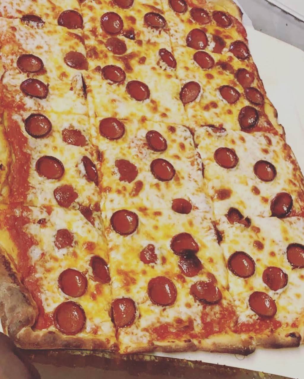 Yummiez | restaurant | 2501Pine Ave, Niagara Falls, NY 14301, USA | 7164985000 OR +1 716-498-5000