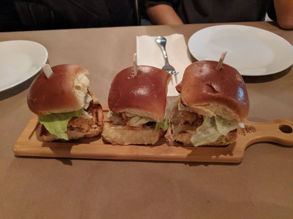 Holy Crab Boiling | restaurant | 5915 7th Ave, Brooklyn, NY 11220, USA | 3478896663 OR +1 347-889-6663