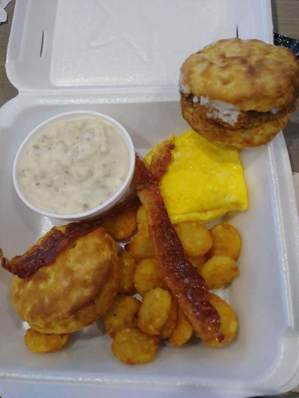 Hardees | restaurant | 908 N Pine Ave, Ocala, FL 34475, USA | 3526221463 OR +1 352-622-1463