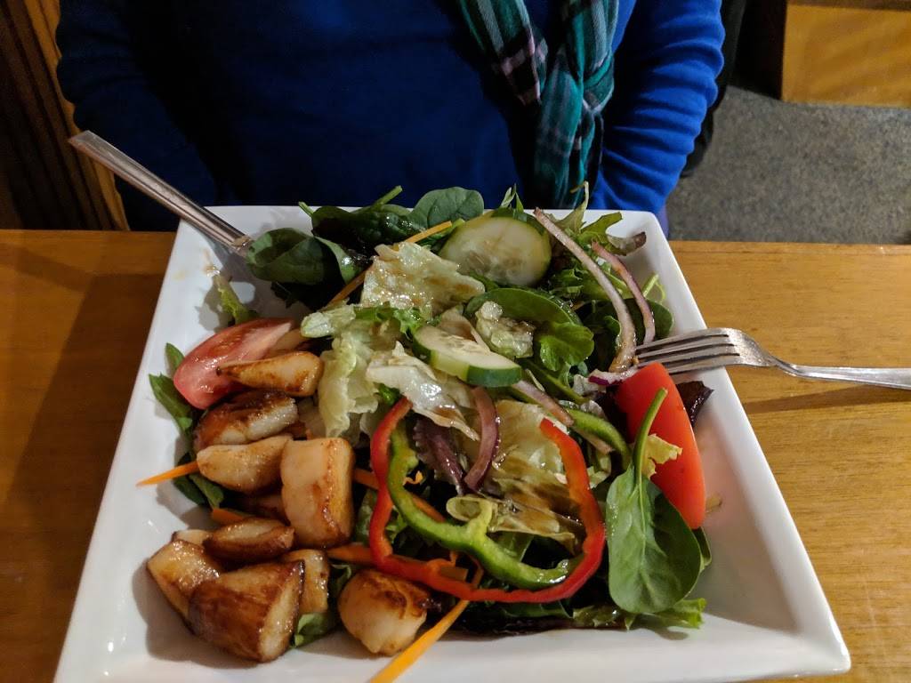 Campfire Grille | restaurant | 518 Portland Rd, Bridgton, ME 04009, USA | 2078032255 OR +1 207-803-2255