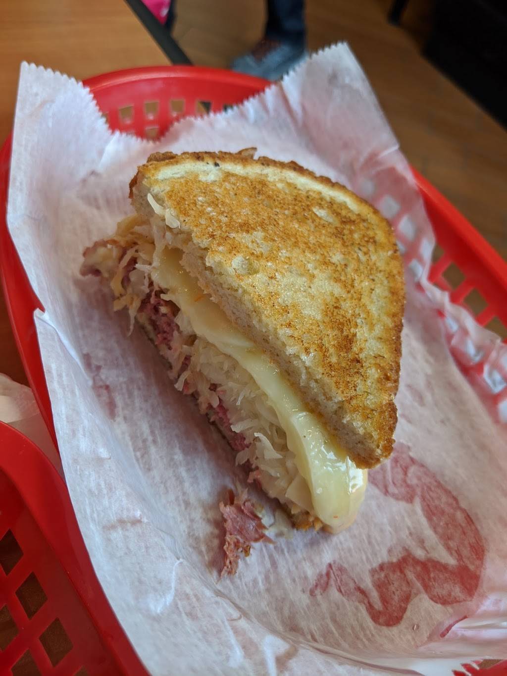 Leftys Cheesesteak | restaurant | 3157 Ann Arbor-Saline Rd, Ann Arbor, MI 48108, USA | 7349292122 OR +1 734-929-2122