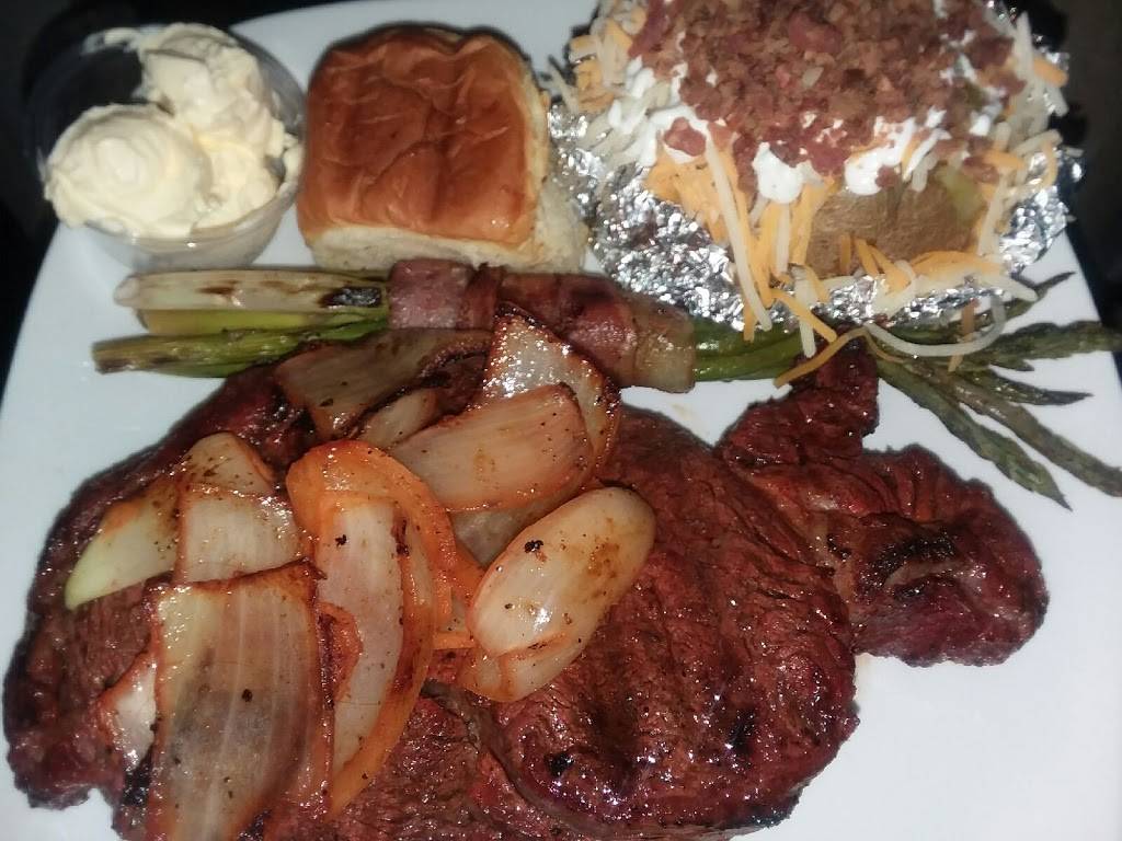 The Locals Bar & Grill | restaurant | 42876 Rd 80, Dinuba, CA 93618, USA | 5593058542 OR +1 559-305-8542