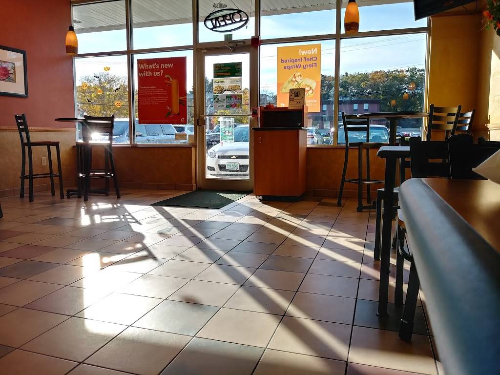 Subway Restaurants | restaurant | 4 Coliseum Ave Unit E-4, Nashua, NH 03063, USA | 6037181974 OR +1 603-718-1974