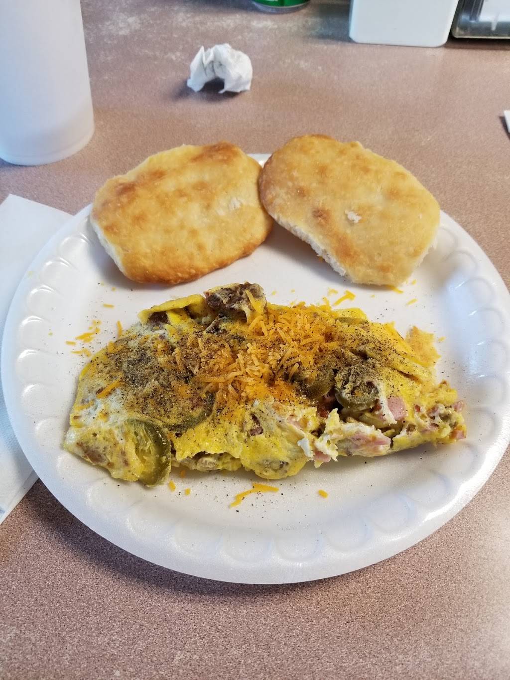 Landmark Restaurant | restaurant | 129 W Main St, Sanford, NC 27332, USA | 9197765313 OR +1 919-776-5313