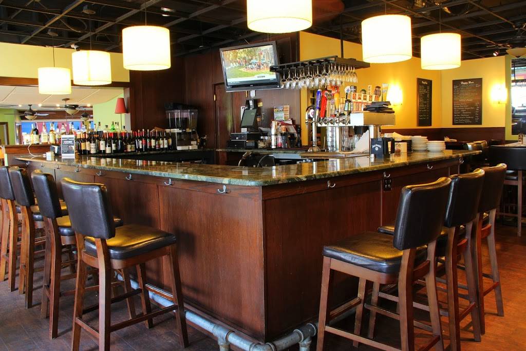 Michael Forbes Bar & Grille | restaurant | 128 W 63rd St, Kansas City, MO 64113, USA | 8163334355 OR +1 816-333-4355