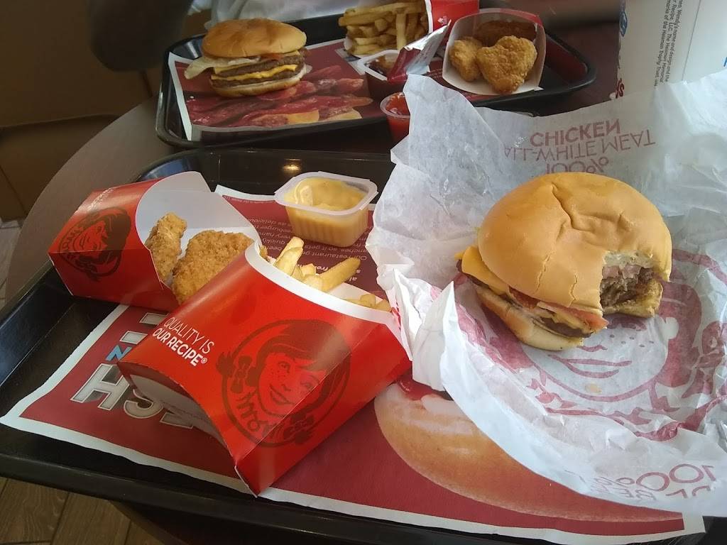 Wendys | restaurant | 1711 N Main St, Gainesville, FL 32609, USA | 3523737210 OR +1 352-373-7210