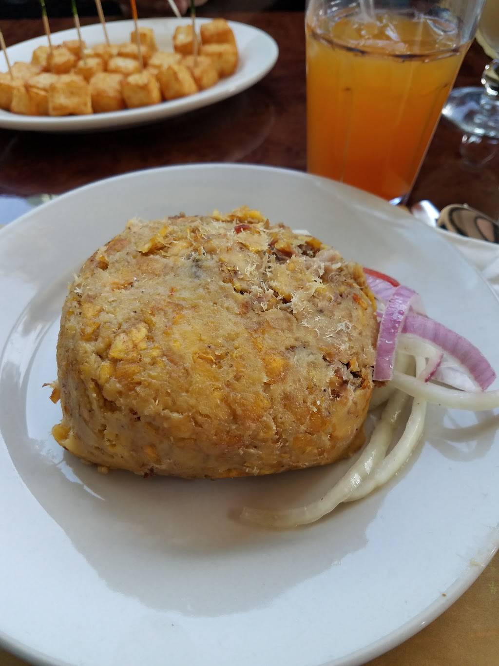 Rincon Macorisano | restaurant | 350 Washington St, Lynn, MA 01902, USA | 7815925823 OR +1 781-592-5823