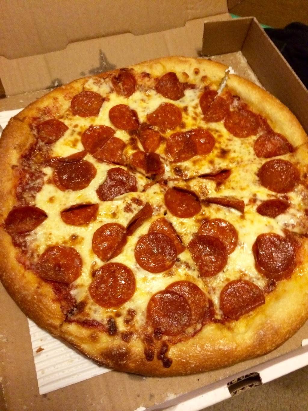 Arenas Pizza | restaurant | 5344 E Apple Ave, Muskegon, MI 49442, USA | 2317883593 OR +1 231-788-3593