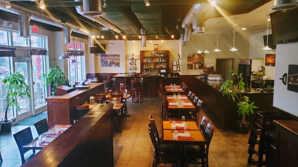 Ruffinos Spaghetti House | restaurant | 10427 North St #102, Fairfax, VA 22030, USA | 7035910146 OR +1 703-591-0146