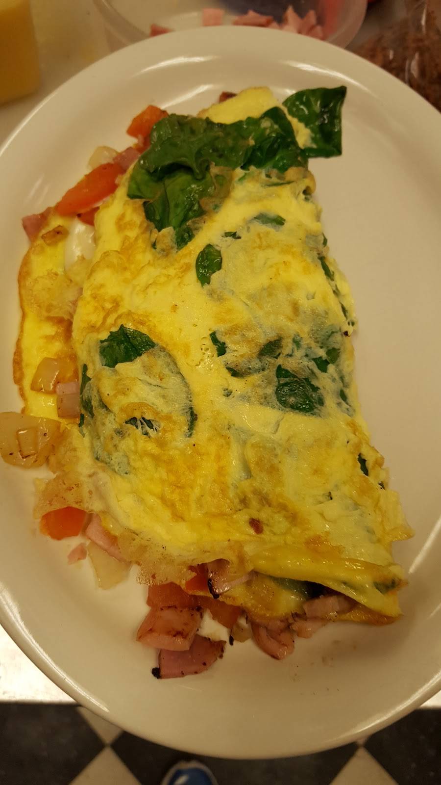 Ninas Cafe & Carousel | cafe | 1710 W Main St, Kalamazoo, MI 49006, USA | 2693736462 OR +1 269-373-6462