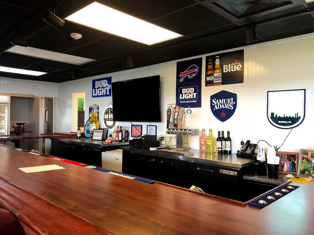 Adrians Custard and Beef | restaurant | 2352 Grand Island Blvd, Grand Island, NY 14072, USA | 7167739242 OR +1 716-773-9242